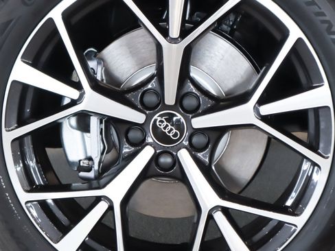New 2026 Audi Q3 quattro 2.0T AWD/4WD image 7
