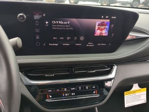 Used 2025 Buick Envista Avenir image 17