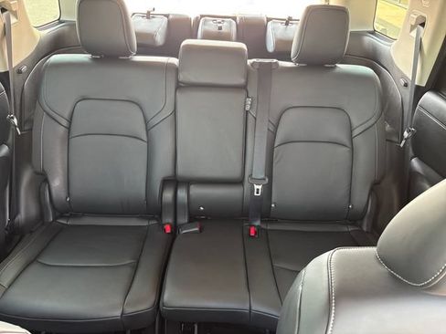 Certified 2025 Nissan Pathfinder SL AWD/4WD image 41