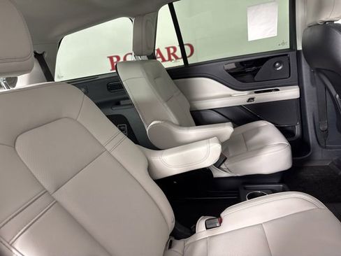 New 2025 Lincoln Aviator 2WD w/ Jet Appearance Package image 24