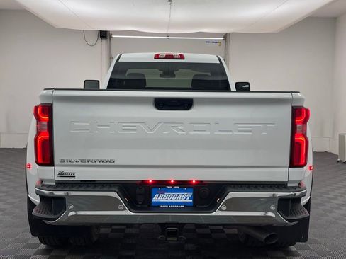 Used 2025 Chevrolet Silverado 3500 W/T w/ WT/CX Safety Package AWD/4WD image 6