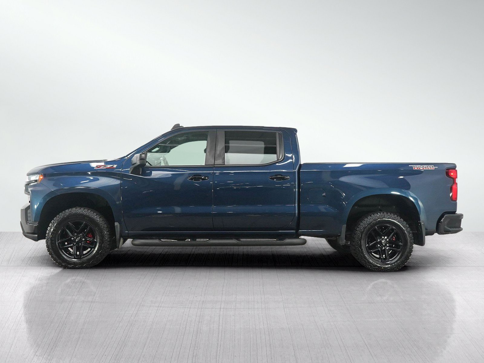 Used 2020 Chevrolet Silverado 1500 LT Trail Boss AWD/4WD image 2