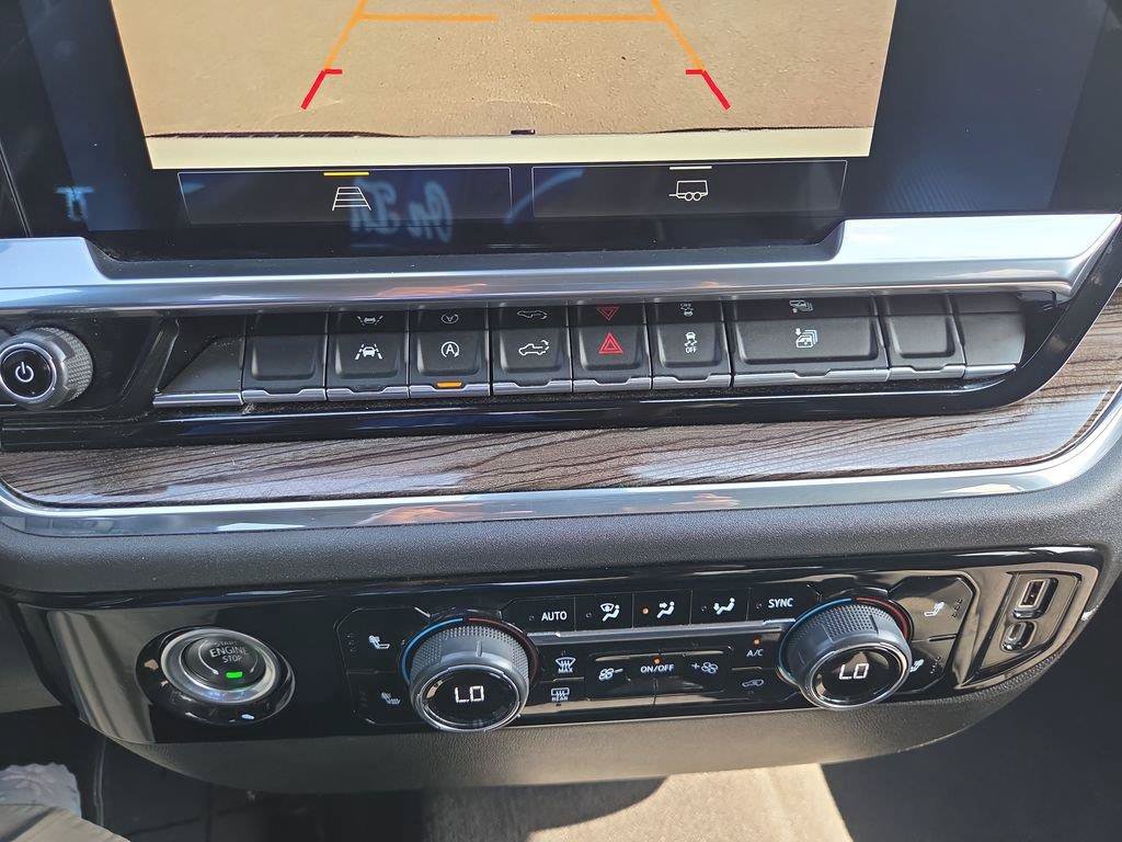 Used 2023 Chevrolet Silverado 1500 LT AWD/4WD image 18