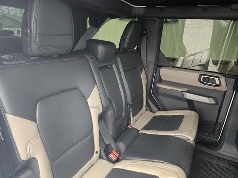 Used 2022 Ford Bronco Wildtrak image 29