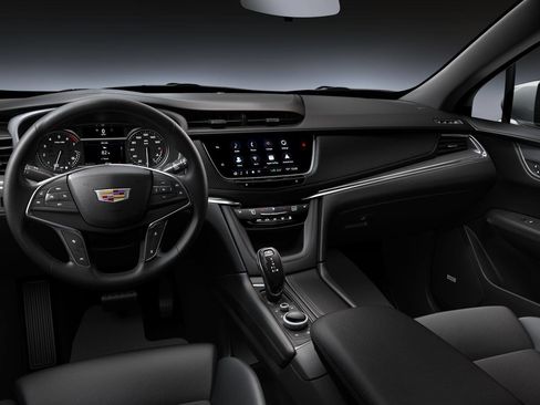 New 2026 Cadillac XT5 Luxury image 8