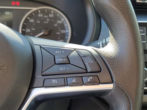 Used 2020 Nissan Kicks SV image 23