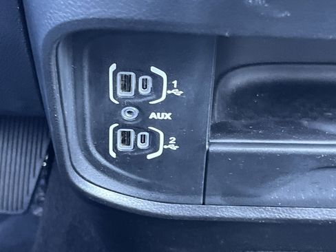 Used 2024 RAM 2500 Big Horn w/ Bed Utility Group image 13