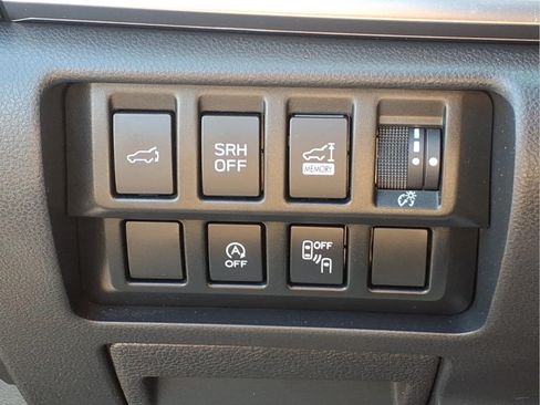 Used 2023 Subaru Forester Premium AWD/4WD image 23