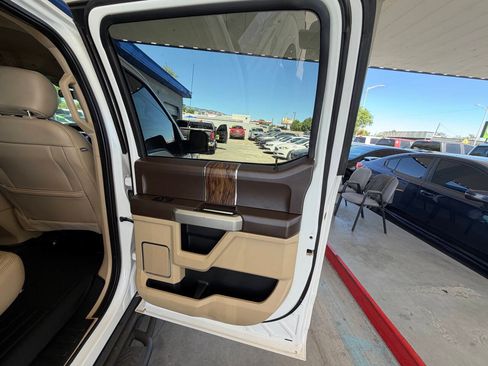 Used 2019 Ford F150 Lariat w/ Equipment Group 501A Mid AWD/4WD image 17