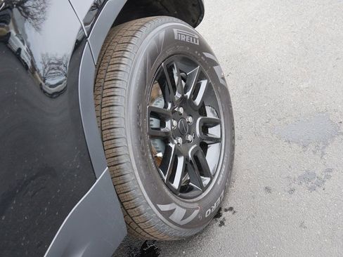 New 2026 Land Rover Defender 110 S image 39