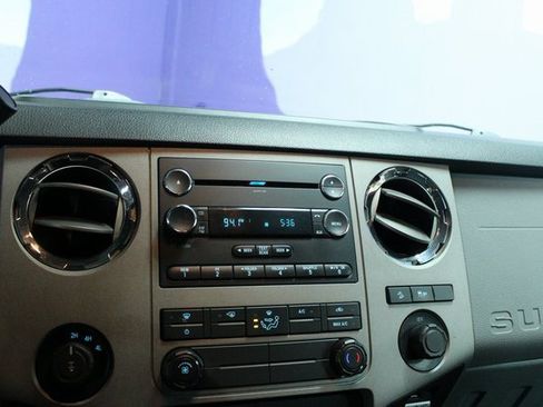 Used 2016 Ford F250 XLT w/ XLT Interior Package image 17