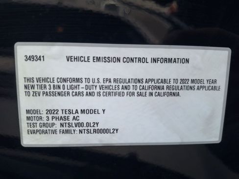 Used 2022 Tesla Model Y Performance AWD/4WD image 18