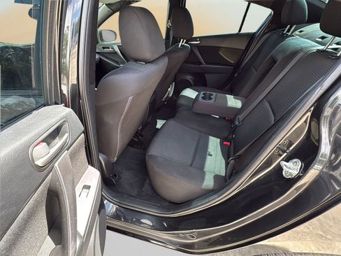 Used 2012 MAZDA MAZDA3 i Touring FWD image 16