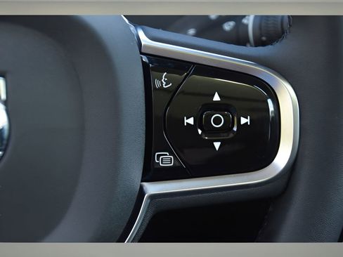 Certified 2024 Volvo XC60 T8 Plus w/ Protection Package Premier image 36