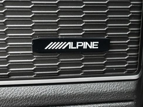 Used 2022 Jeep Grand Cherokee L Limited RWD image 6