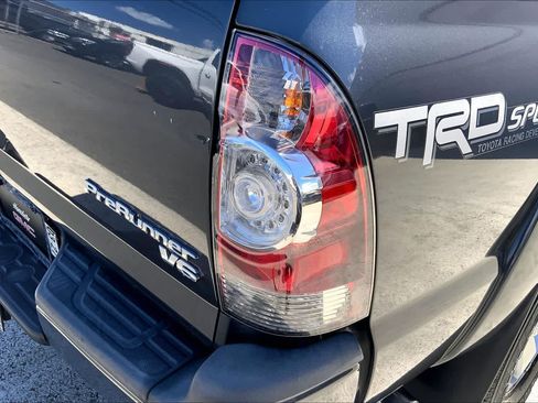 Used 2015 Toyota Tacoma PreRunner RWD image 32