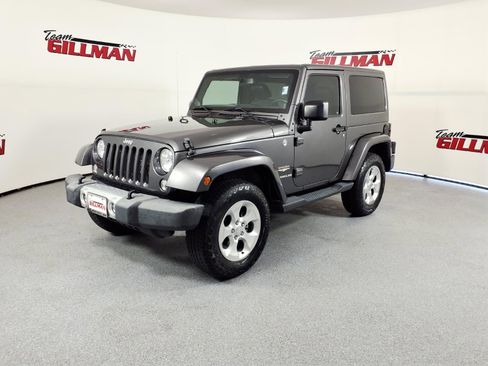Used 2014 Jeep Wrangler Sahara w/ Connectivity Group AWD/4WD image 3
