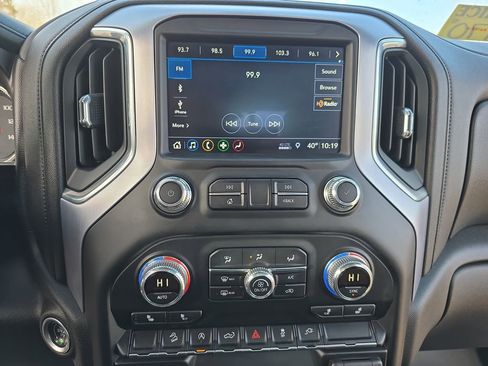 Used 2019 GMC Sierra 1500 SLE w/ SLE Value Package image 22