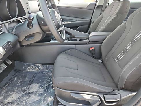 Used 2023 Hyundai Elantra Blue FWD image 16