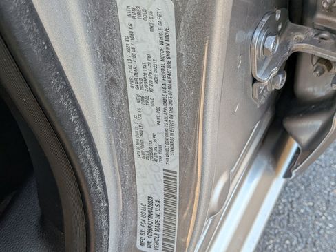 Certified 2022 RAM 1500 Laramie image 41