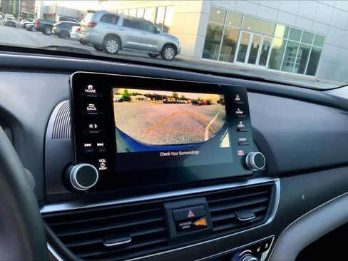 Used 2018 Honda Accord Touring image 28