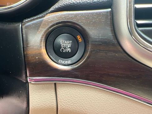 Used 2014 Jeep Grand Cherokee Limited w/ Luxury Group II RWD image 13