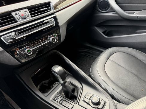 Used 2017 BMW X1 xDrive28i image 12