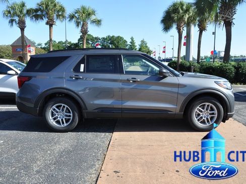 New 2026 Ford Explorer Active w/ Active Comfort Package RWD image 6