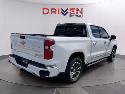 Used 2024 Chevrolet Silverado 1500 High Country w/ Technology Package image 7