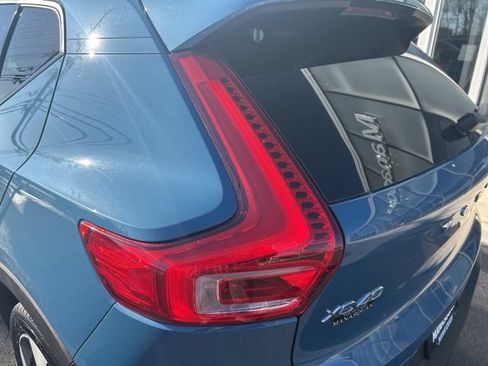 Certified 2025 Volvo XC40 B5 Plus AWD/4WD image 10