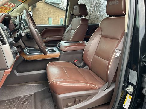 Used 2017 Chevrolet Silverado 3500 High Country w/ Duramax Plus Package image 10