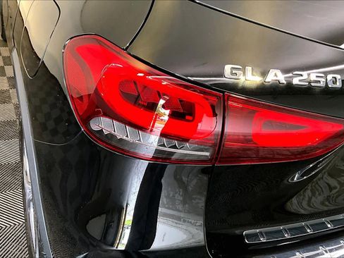 Certified 2023 Mercedes-Benz GLA 250 4MATIC image 28