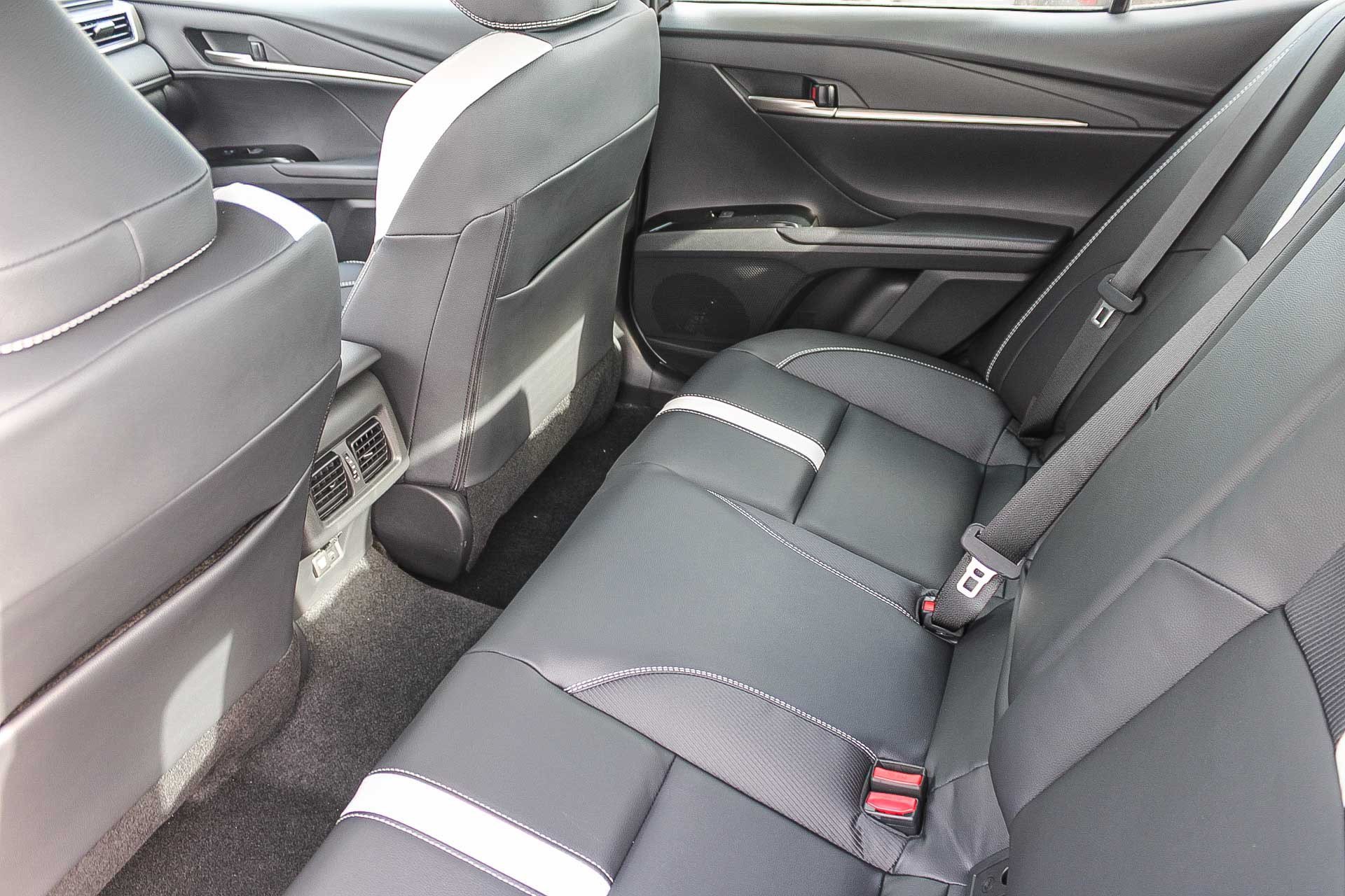 New 2026 Toyota Camry SE FWD image 22