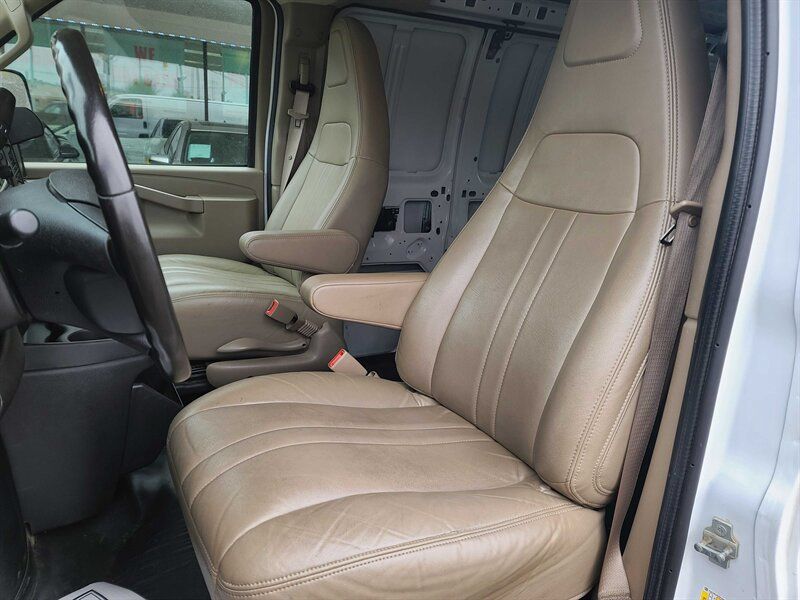 Used 2021 Chevrolet Express 2500 Extended w/ Driver Convenience Package RWD image 9