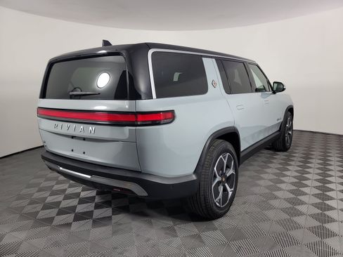 Used 2024 Rivian R1S Adventure AWD/4WD image 5