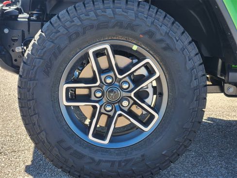 New 2025 Jeep Gladiator Mojave image 10