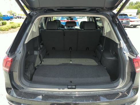 Used 2019 Volkswagen Tiguan SEL Premium AWD/4WD image 19