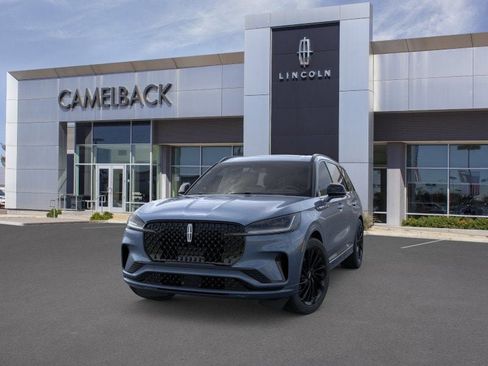 New 2026 Lincoln Aviator Reserve w/ Jet Appearance Package AWD/4WD image 2