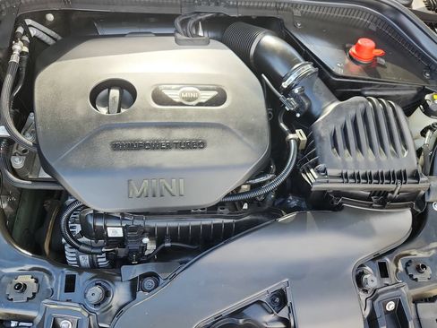 Used 2018 MINI Cooper 4-Door Hardtop FWD image 15