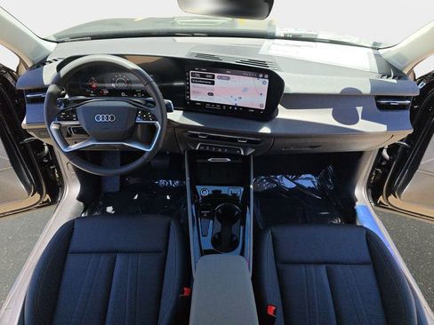 New 2026 Audi Q3 quattro 2.0T AWD/4WD image 9