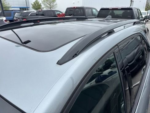 Used 2024 Chevrolet Equinox RS FWD image 4