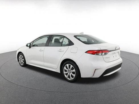 Used 2025 Toyota Corolla LE FWD image 7