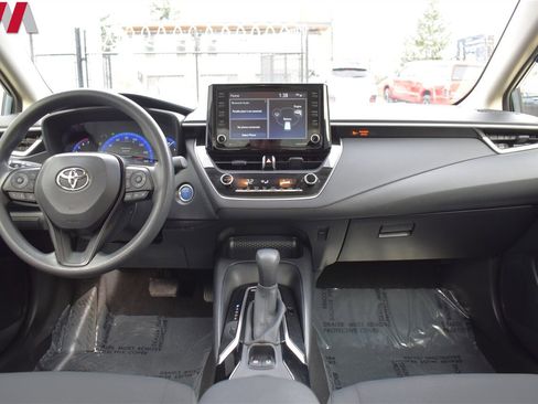 Used 2022 Toyota Corolla LE image 12