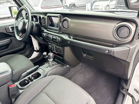 Used 2023 Jeep Wrangler Unlimited w/ Cold Weather Group image 34