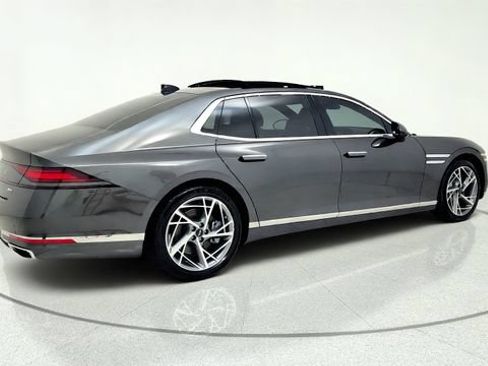 Used 2023 Genesis G90 3.5T AWD/4WD image 9