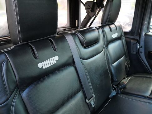 Used 2020 Jeep Wrangler Unlimited Sport S AWD/4WD image 31