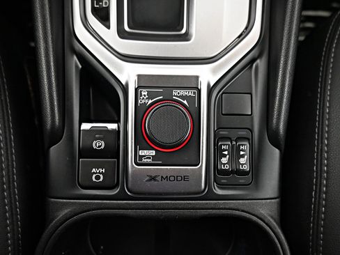 Used 2020 Subaru Forester Premium image 20