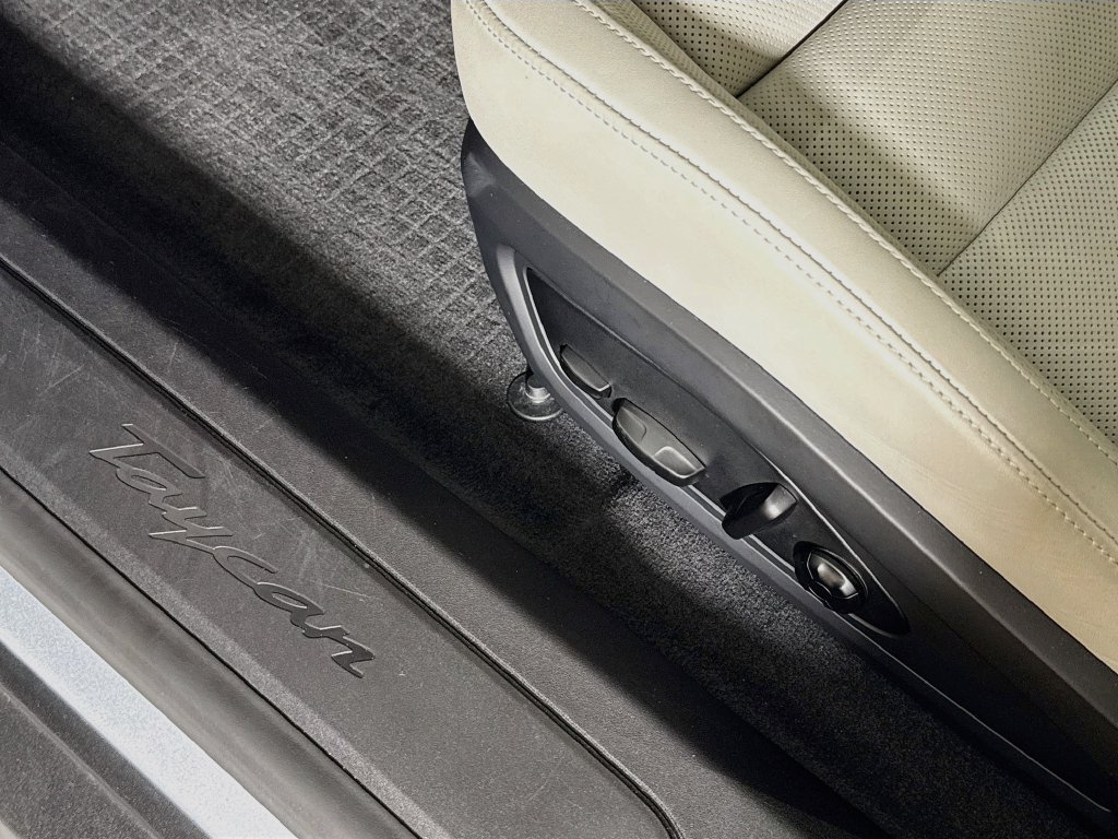 Certified 2022 Porsche Taycan RWD image 23