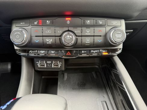 Used 2024 Dodge Durango Citadel image 11