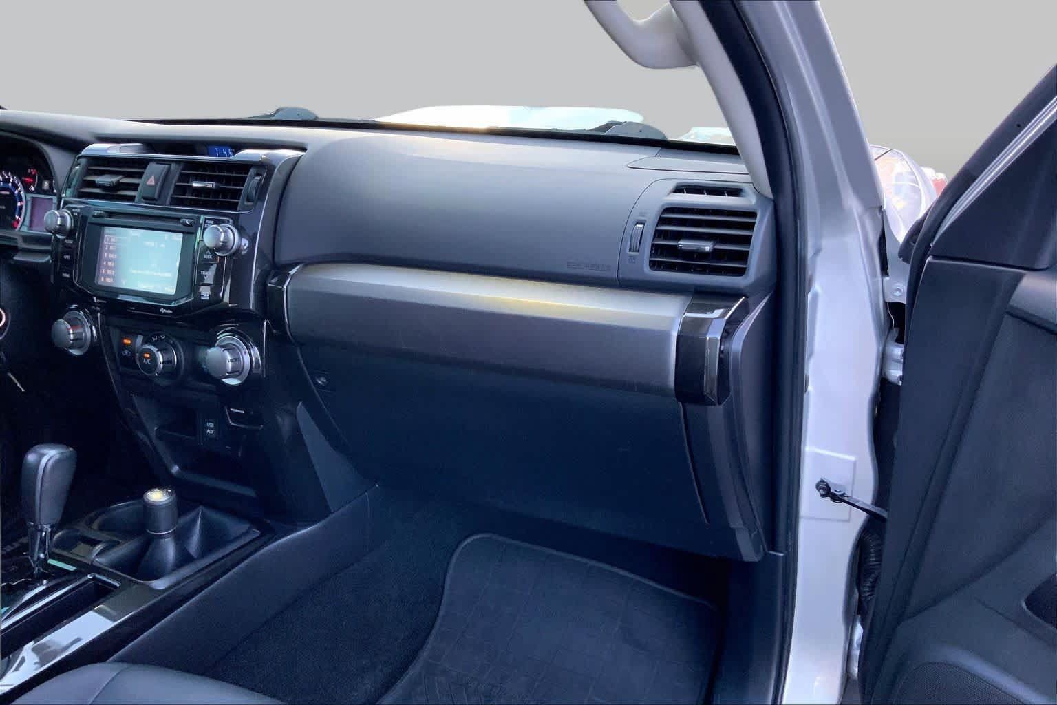 Used 2016 Toyota 4Runner Trail Premium AWD/4WD image 15